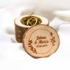 Porta alianzas u00c1valon abierto con tapa de madera y grabado personalizado