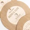 invitación de boda estilo vinilo personalizada para amantes de lo retro