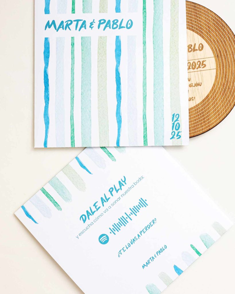 Funda personalizada para invitación vinilo modelo 4, diseño D con estampado y código musical personalizado
