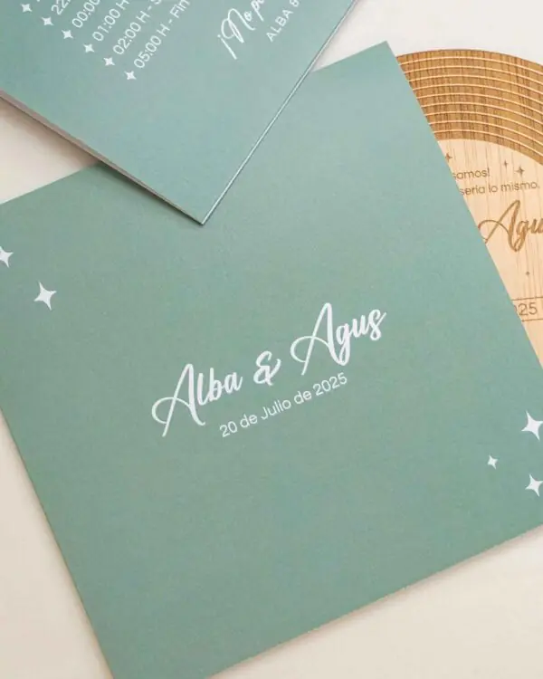 Imagen principal de la funda personalizada para invitación Vinilo #1, modelo A en verde