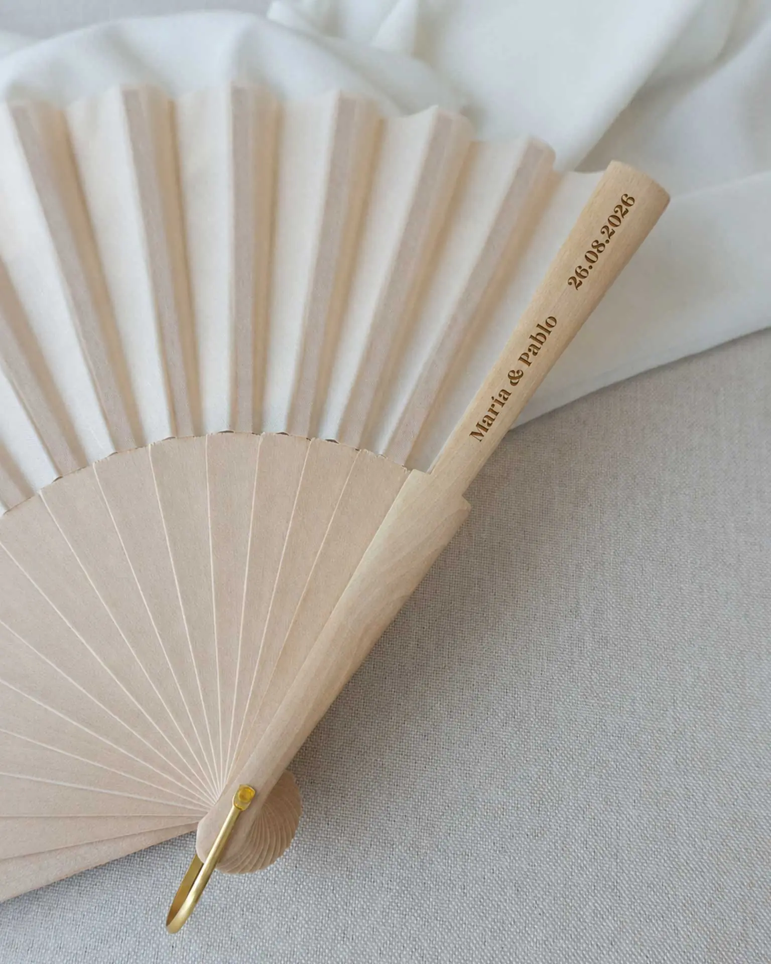 Grabado en abanico personalizado para bodas