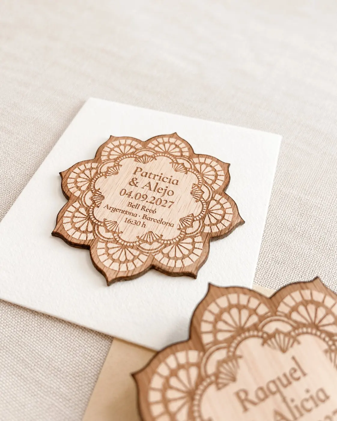 Invitaciu00f3n de boda Mandala de madera, foto 2