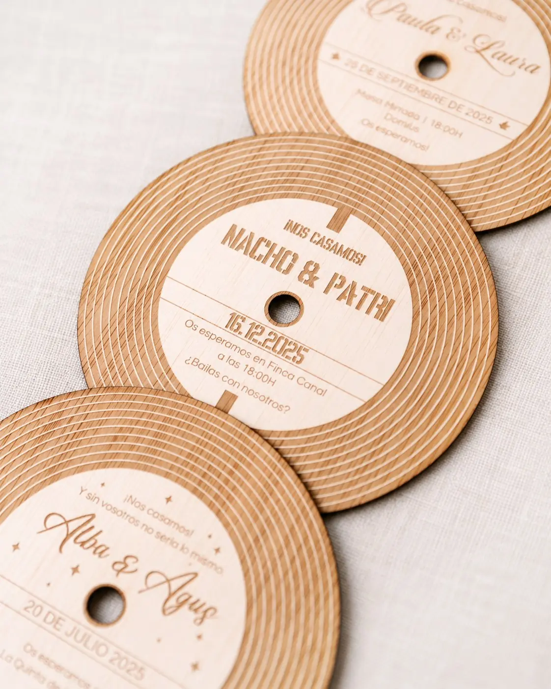 Invitaciones de boda Vinilo, discos de madera grabados